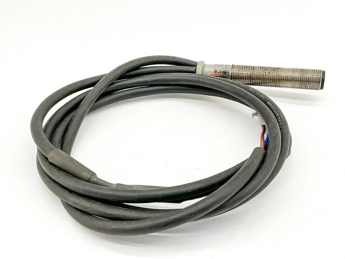 Used Eaton E57-12LE06-D Proximity Sensor 10-50VDC Sen:6mm 2 Wire