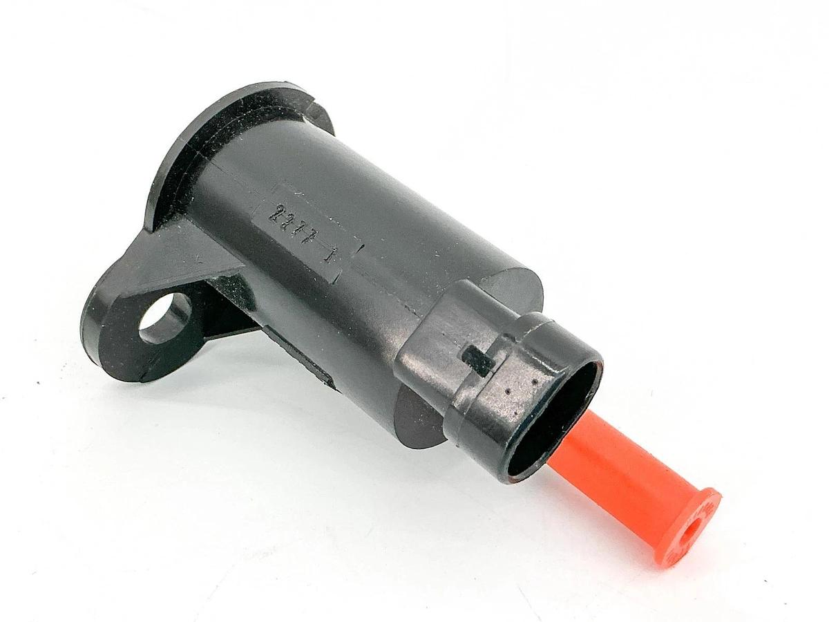 New Hyster 1558191 PVT Retaining Valve