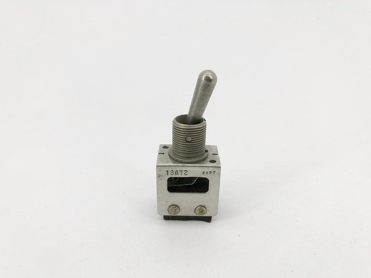 New Honeywell Microswitch 13AT2 Toggle Switch 5A 125VAC