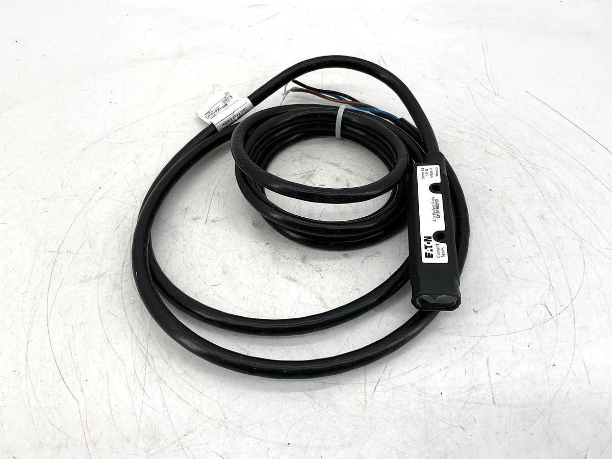 New Eaton 13101A6513 Ser A2 Photoelectric Sensor 20-264VAC/15-30VDC 2m length