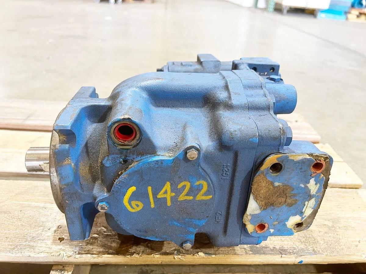 Used Vickers PVH57QIC-RF-1S-10-C25V-31 Hydraulic Piston Pump