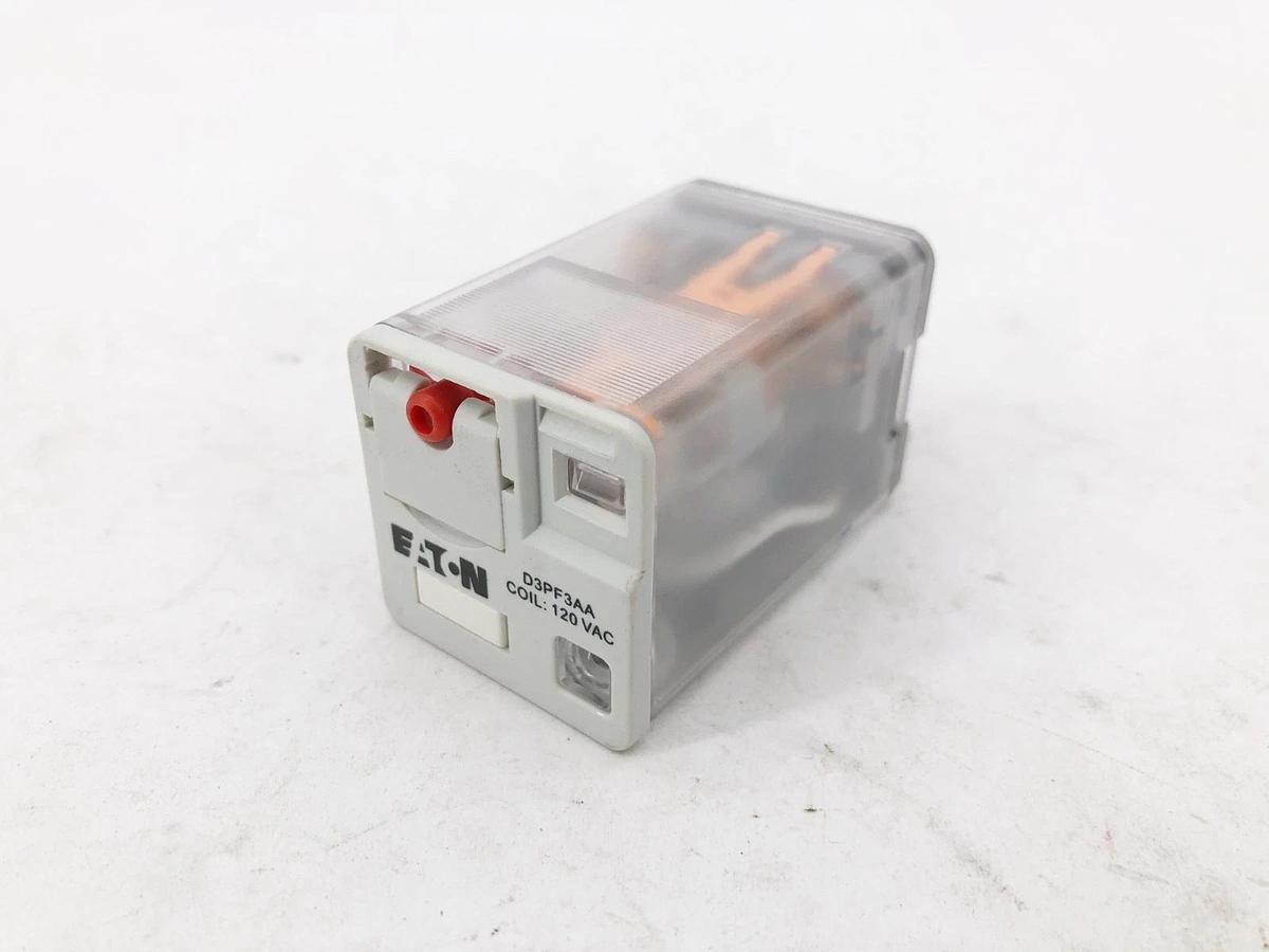 New Eaton D3PF3AA Relay 3PDT Octal Full Feature 120VAC
