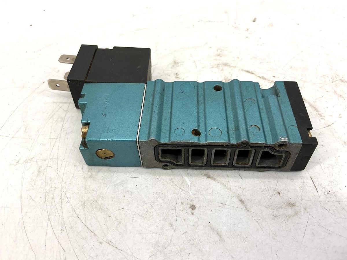 New MAC Valves 413A-00A-DM-DDAJ-1JM Solenoid Valve 5.4W 150PSI 24VDC - No Box