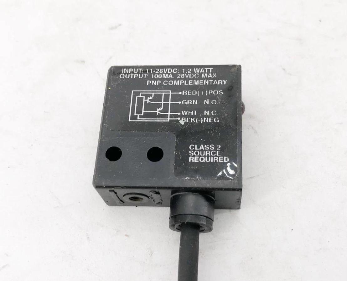 New Allen Bradley 42SMP-7021 Ser. B Photoswitch Fixed Focus 11-28VDC