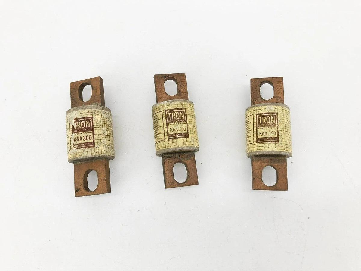 Lot of 3 New Bussmann Tron KAA 300 Rectifier Fuses 300 A 130VAC