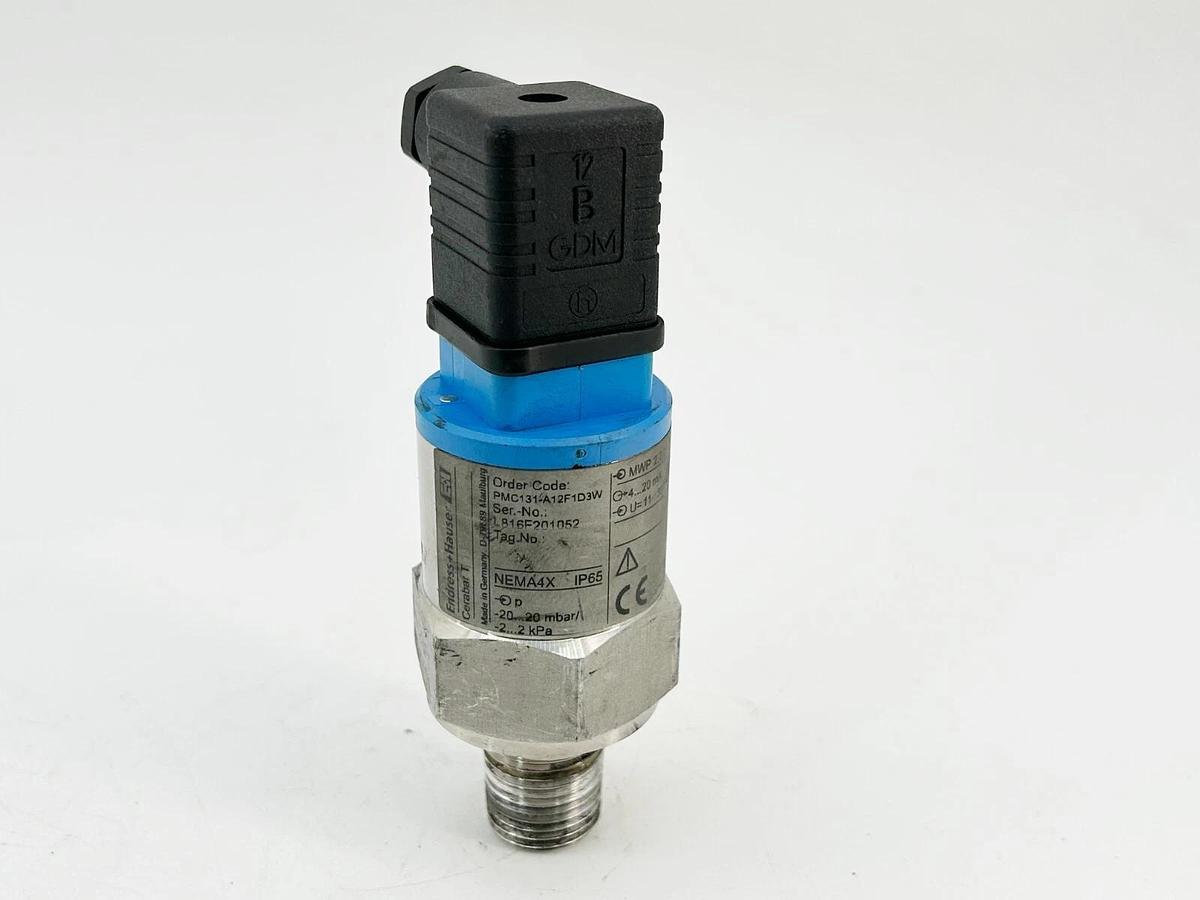 Used Endress + Hauser PMC131-A12F1D3W Pressure Transmitter 1/4NPT 1/2NPT 30V 20MA NEM