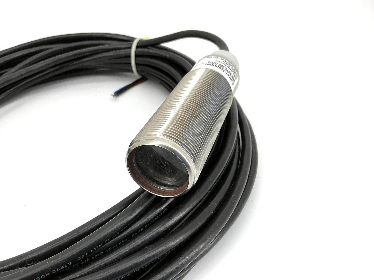 New Eaton Cutler-Hammer E58-30TD250-GD15 Ser A1 Photoelectric Sensor 132V No Box