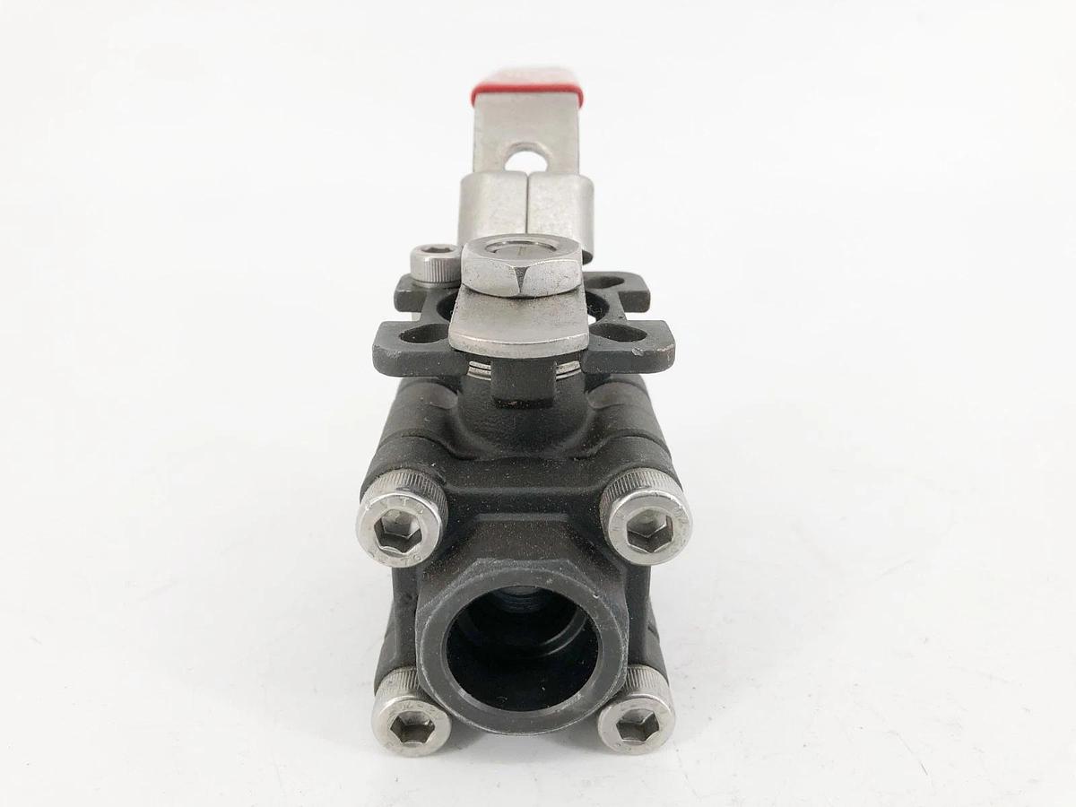 New Sesto Valves M32S-0M-C60F-L Ball Valve 1/2" 2000WOG B16.34 - No Box