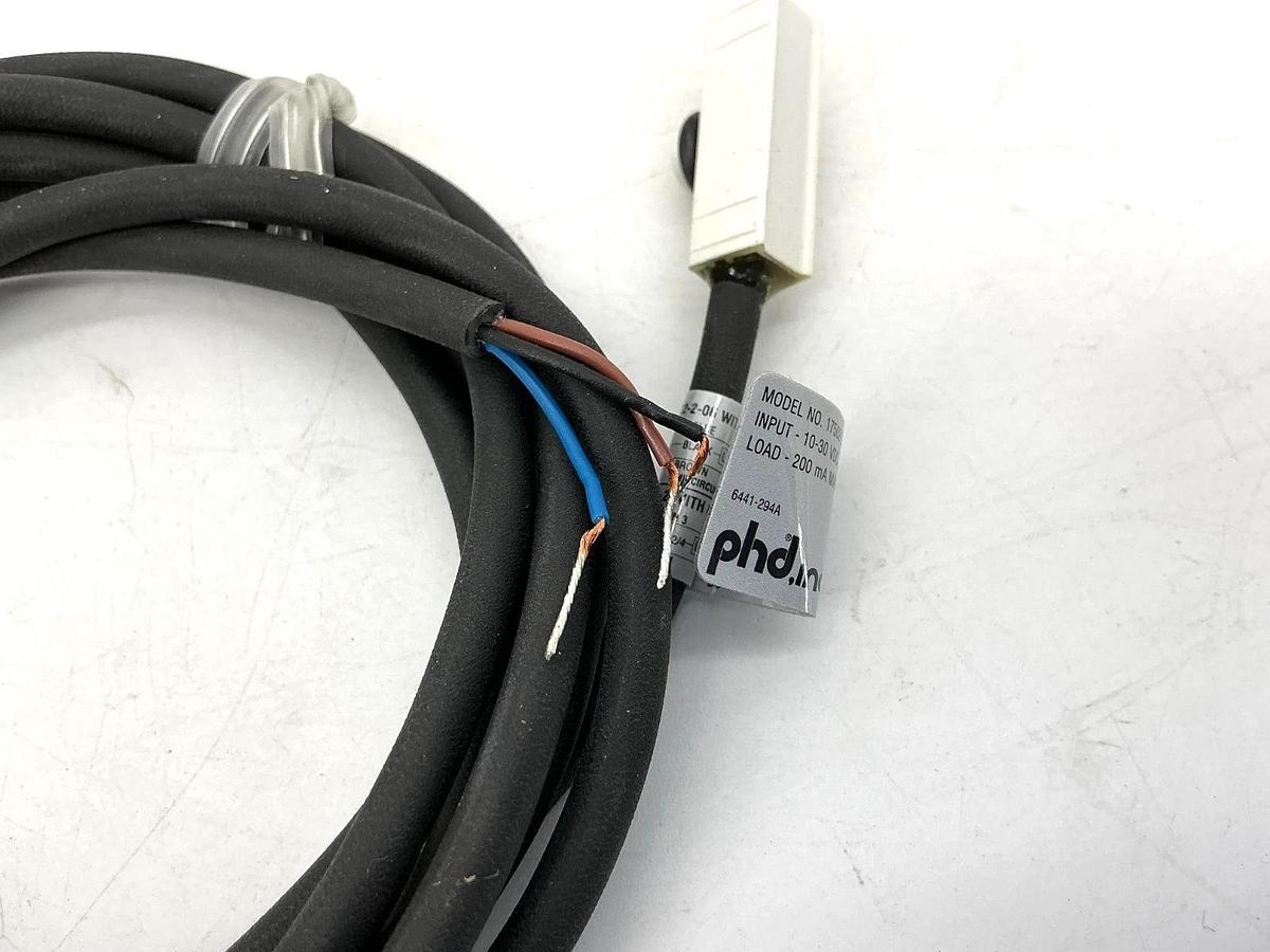 New PHD 17502-2-06 Compact Proximity Switch 10-30VDC 10Watt 200mA MAX 3-Wire