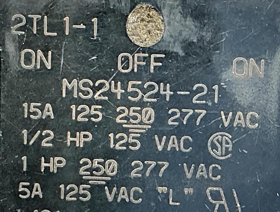 Used Microswitch MS24524-21 Toggle Switch On/Off/On 1/2HP 15A 277VAC 2TL1-1 MS2452421