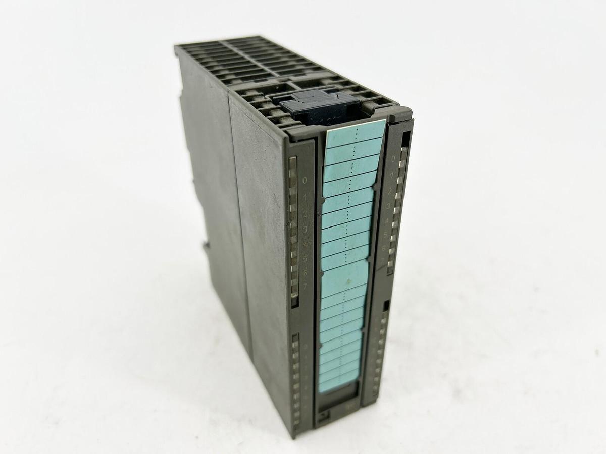 Used Siemens 6ES7 321-1EL00-0AA0 Digital Input Module 32 iNPUT 120VAC 1X40 Pole