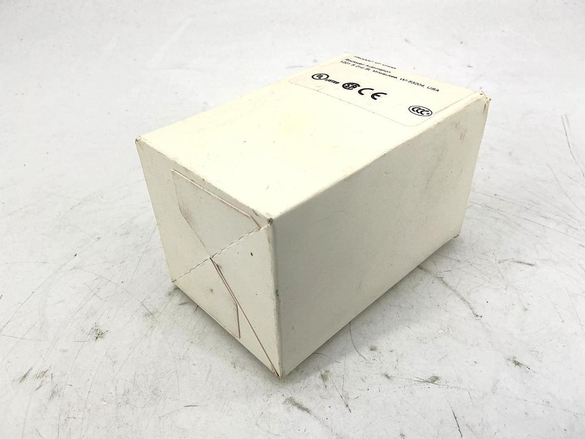 New Allen Bradley 800T-A1D2 Ser T Momentary Push Button 30mm Flush Head Green