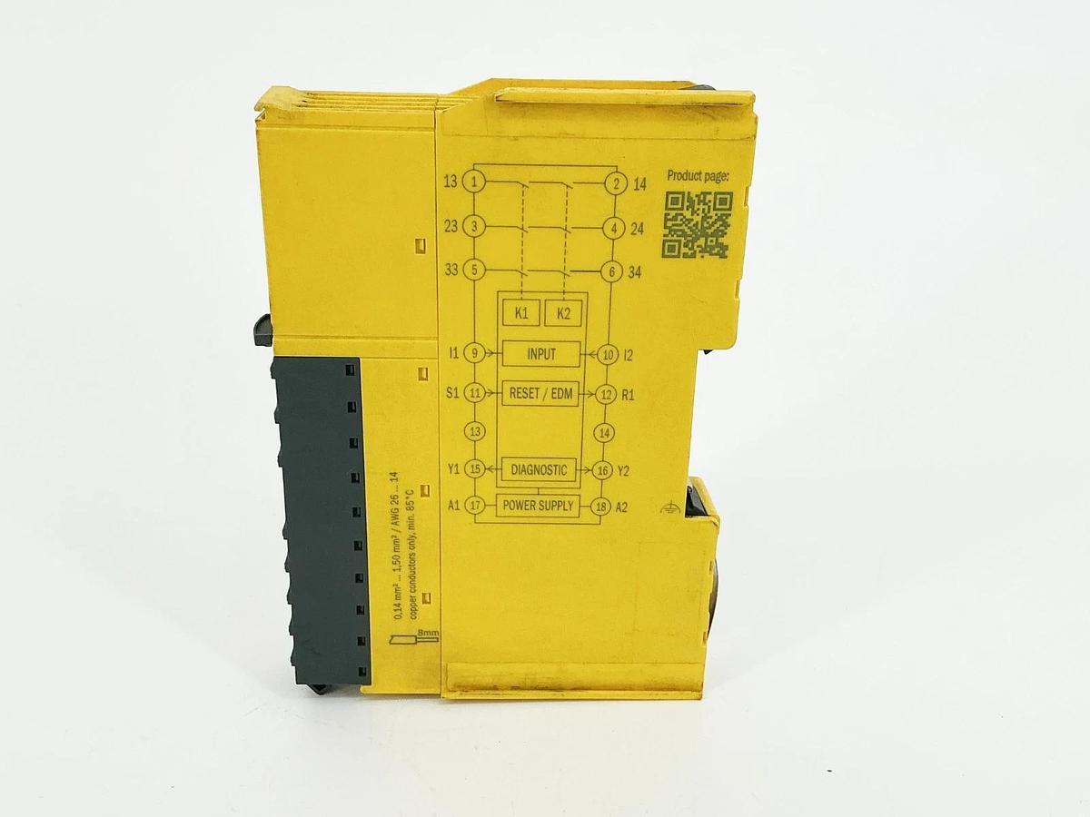 Used Sick RLY3-OSSD300 Safety Relay Module 24V 2.5W 1099969