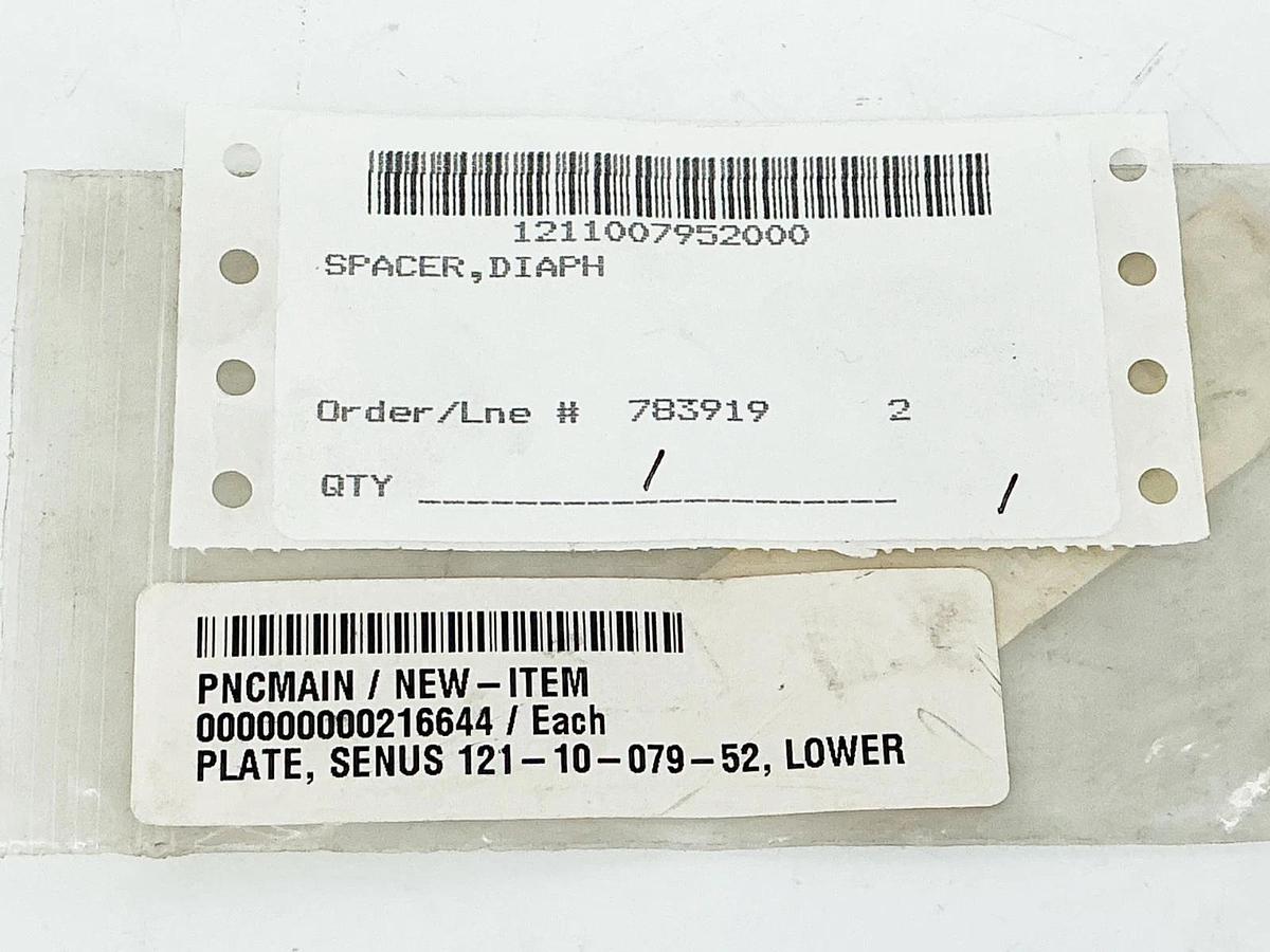 New Senus 121-10-079-52 Lower Pump Spacer Diaphragm Plate - No Box