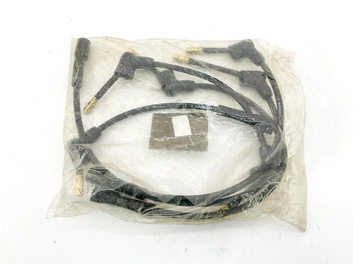 New Lot of 2 Hyster 1369893 Ignition Cable Set