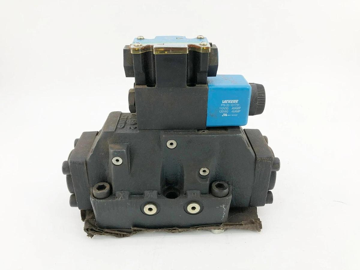 Used Vickers DG5S-8-2A-M-FW-B5-30 Solenoid Valve w/ DG4V-3S-2A-M-FW-B5-60