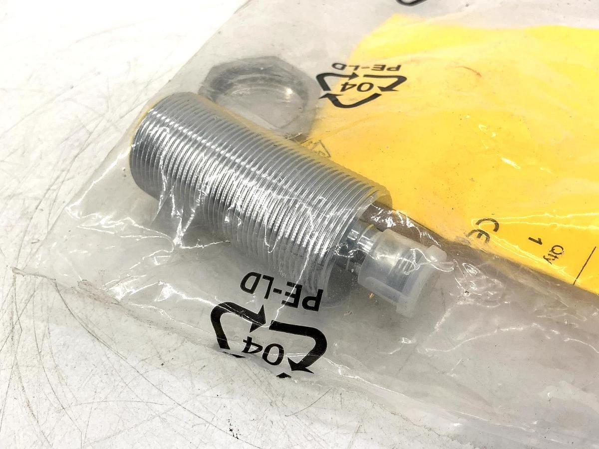 New Turck Bi10-M30E-LiU-H1141 Proximity Sensor Plug-In 4-Pin 15-30VDC 1537003