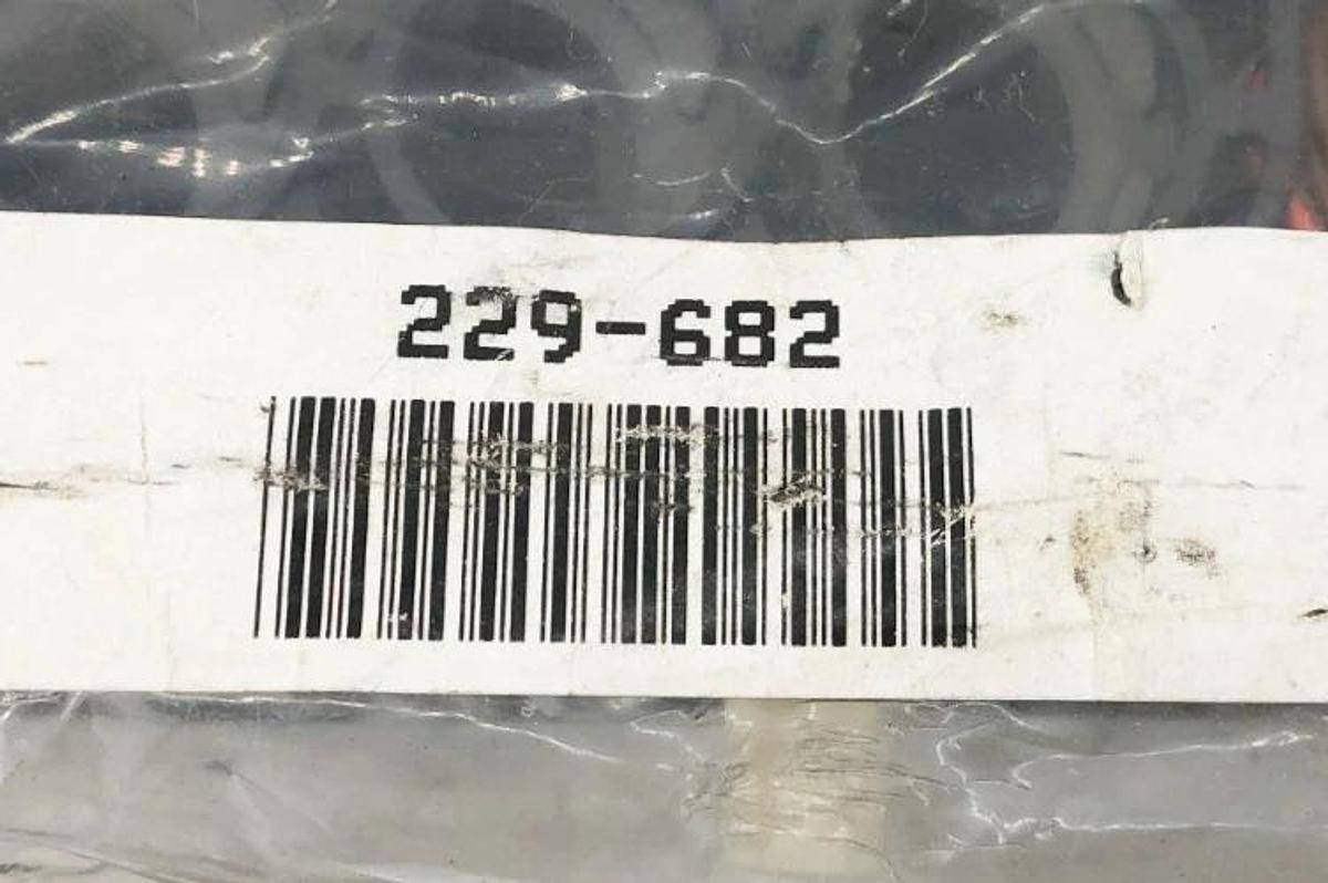 New Numatics 229-682 Valve Base