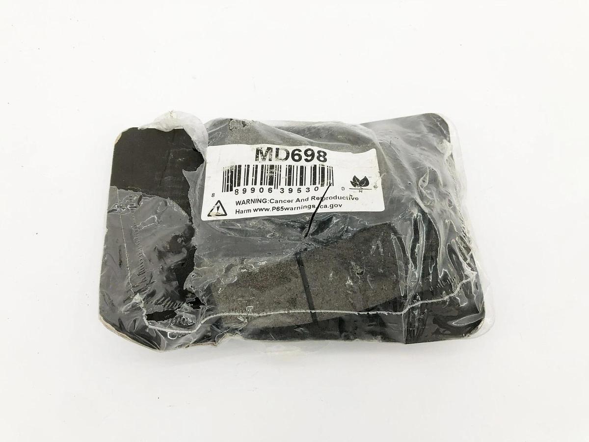 New MD698 Disc Brake Pad Set