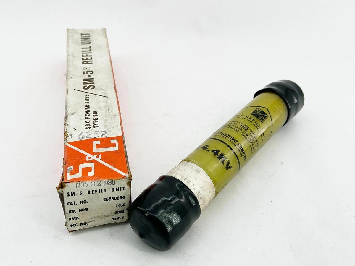 New S&C Electric 262500R4 Slow Speed Fuse Refill 300A 14.4KV
