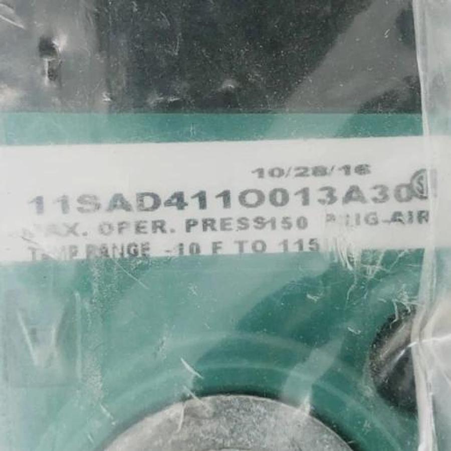 New Numatics 11SAD411O013A30 Solenoid Valve 110/120V 1/8" NPTF 150psig