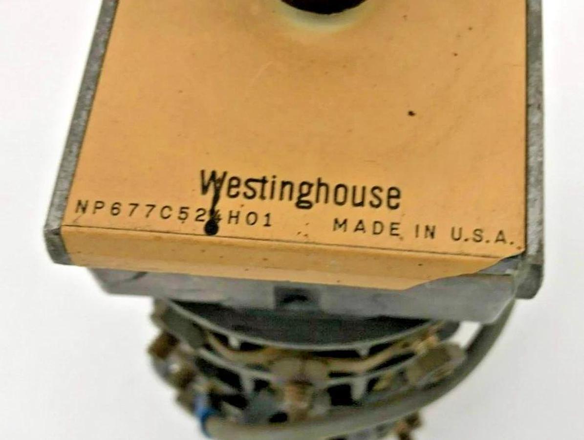 New Westinghouse NP677C524H01 Type W2 Ammeter Switch 20A 600V 3-Position