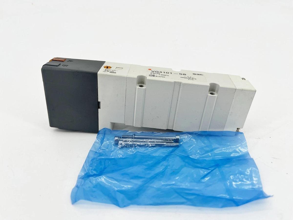 New SMC VQ4101-5B Plug-In Solenoid Valve DC 4/5-Port