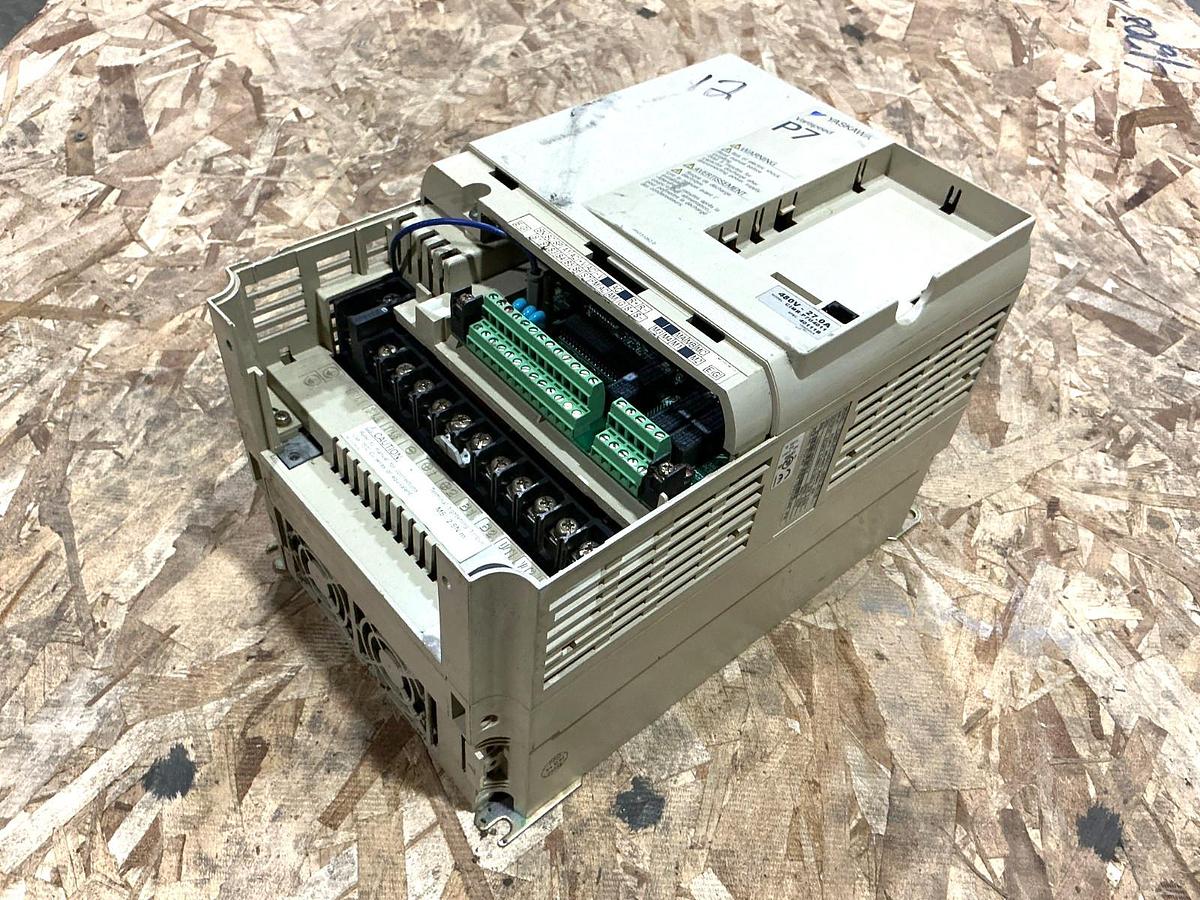 Used Yaskawa CIMR-P7U4011 Varispeed AC Drive 3PH 27A 480VAC FOR PARTS ONLY