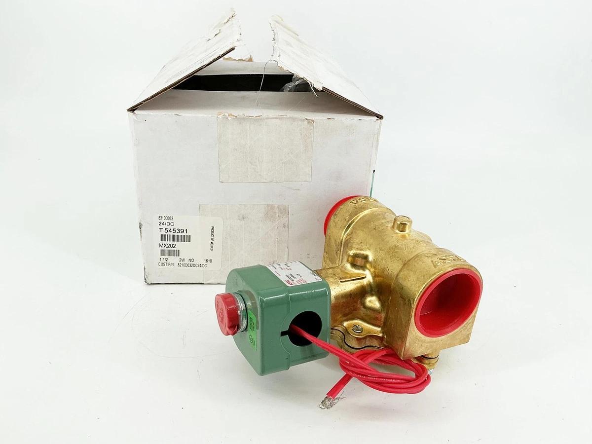 New Asco 8210D032 24VDC Solenoid Valve 125PSI 1-1/2"Pipe 16.8W
