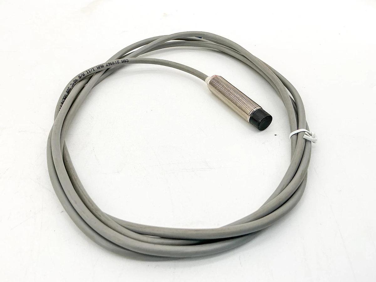 New Eaton E57-12GE08-D Inductive Proximity Sensor 10-30vdc 200Ma 2-Wire