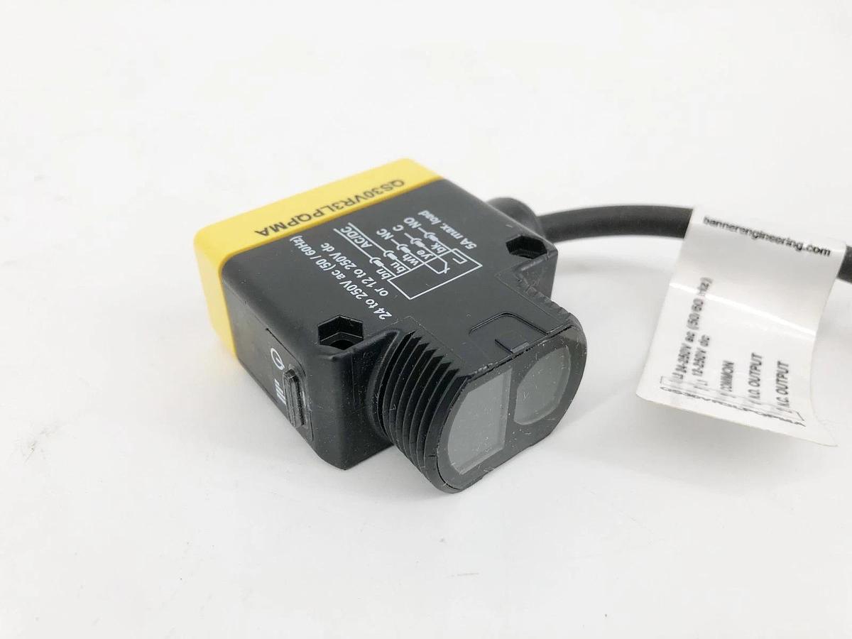 New Banner Engineering QS30VR3LPQPMA Photoelectric Sensor 73072