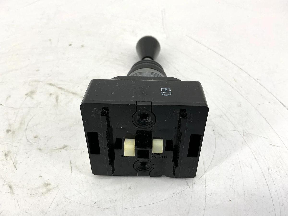 New Allen Bradley 800T-T2H1 Ser T Toggle Switch 2-Way Maintained Up/Down