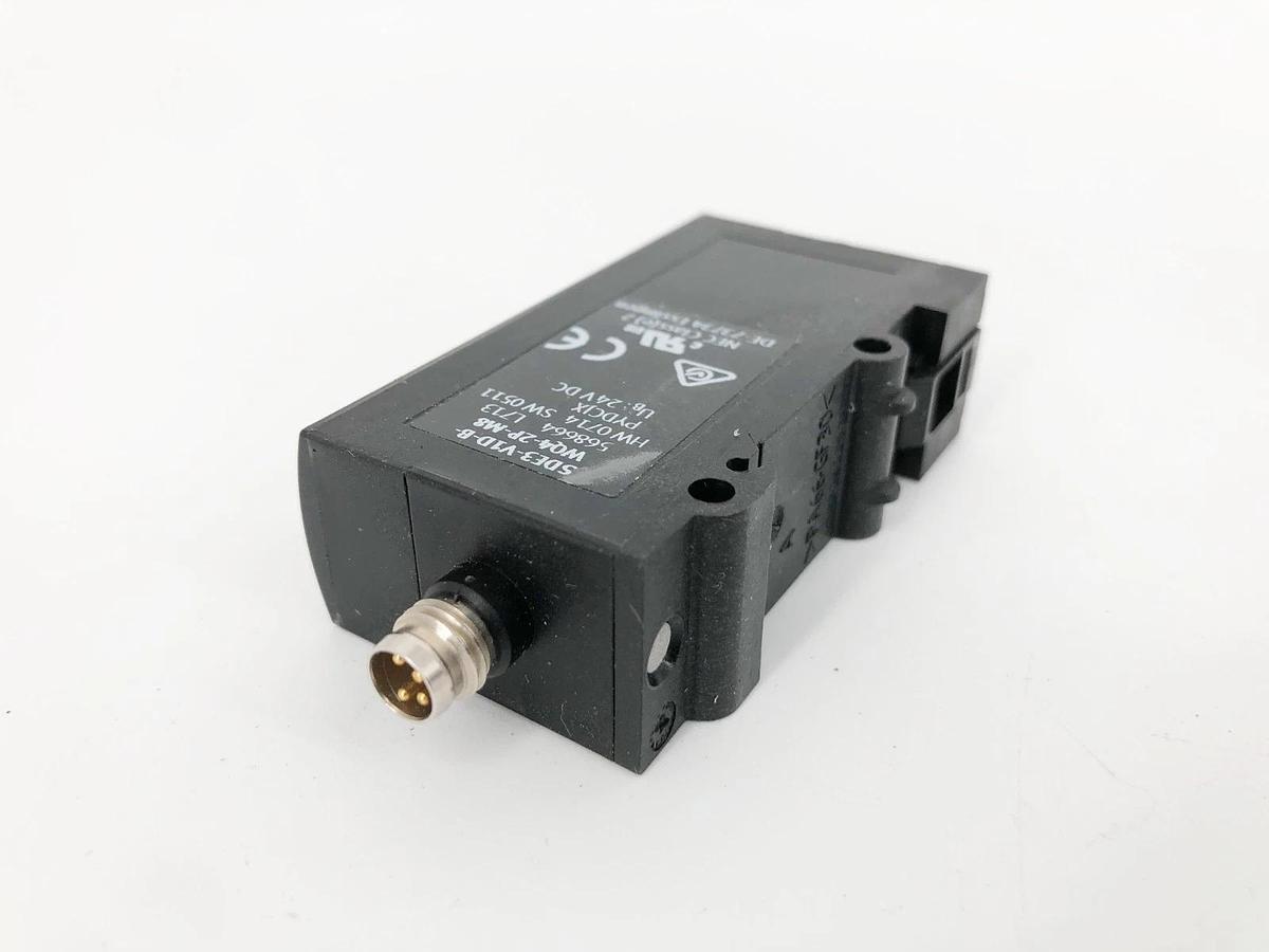 New Festo SDE3-V1D-B-WQ4-2P-M8 Pressure Sensor 24VDC 568664