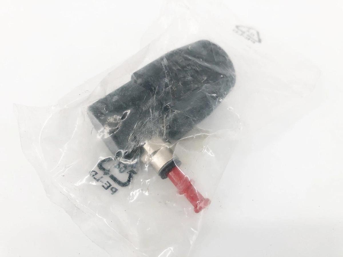New Parker Transair 6625 17 00 Vented End Cap 1/2" (16.5mm)