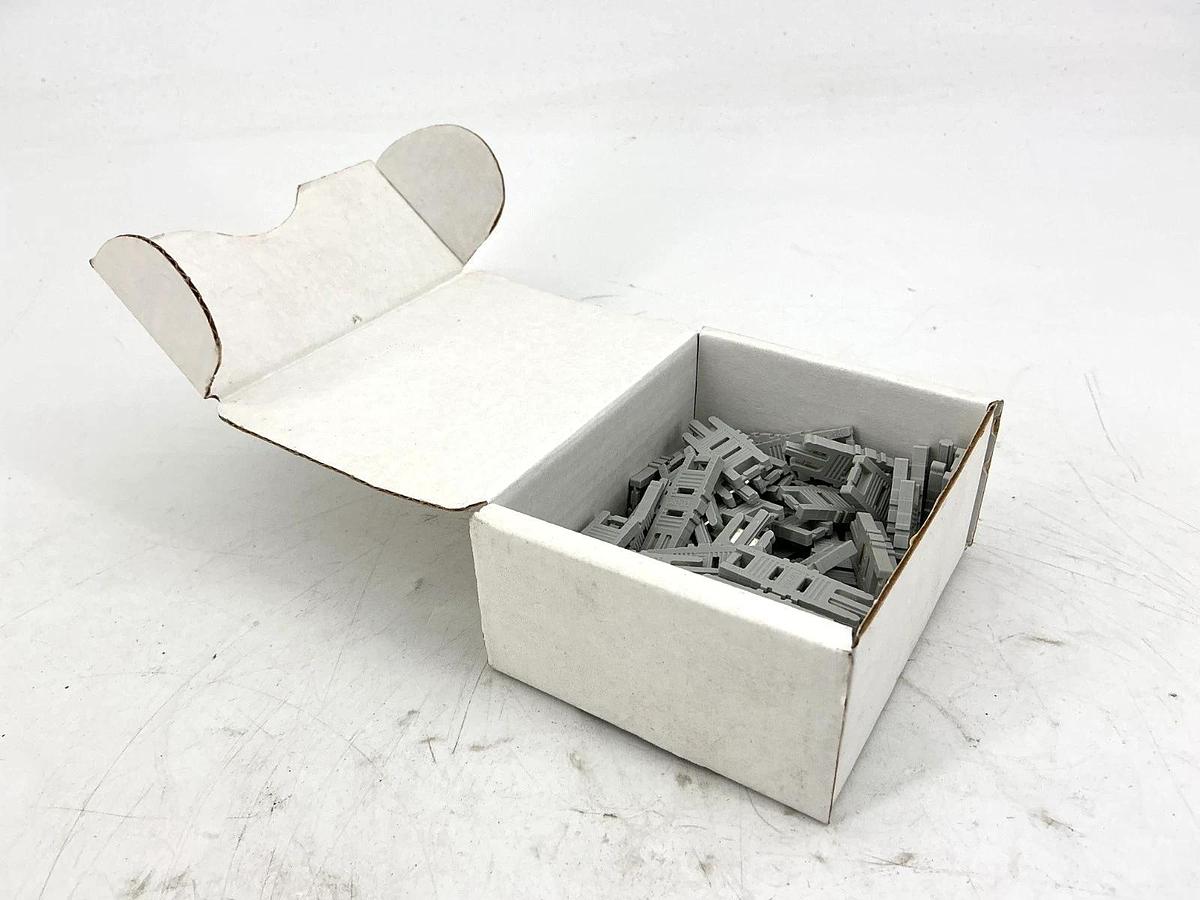 Box of 50 New Allen Bradley 1492-DPL Ser A Disconnect Plugs Gray 1492DPL