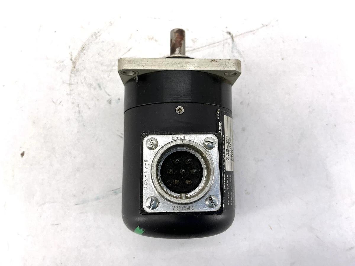 Used ACCU-CODER 725-PU Incremental Shaft Encoder 12VDC 500 Pulse Per Rev