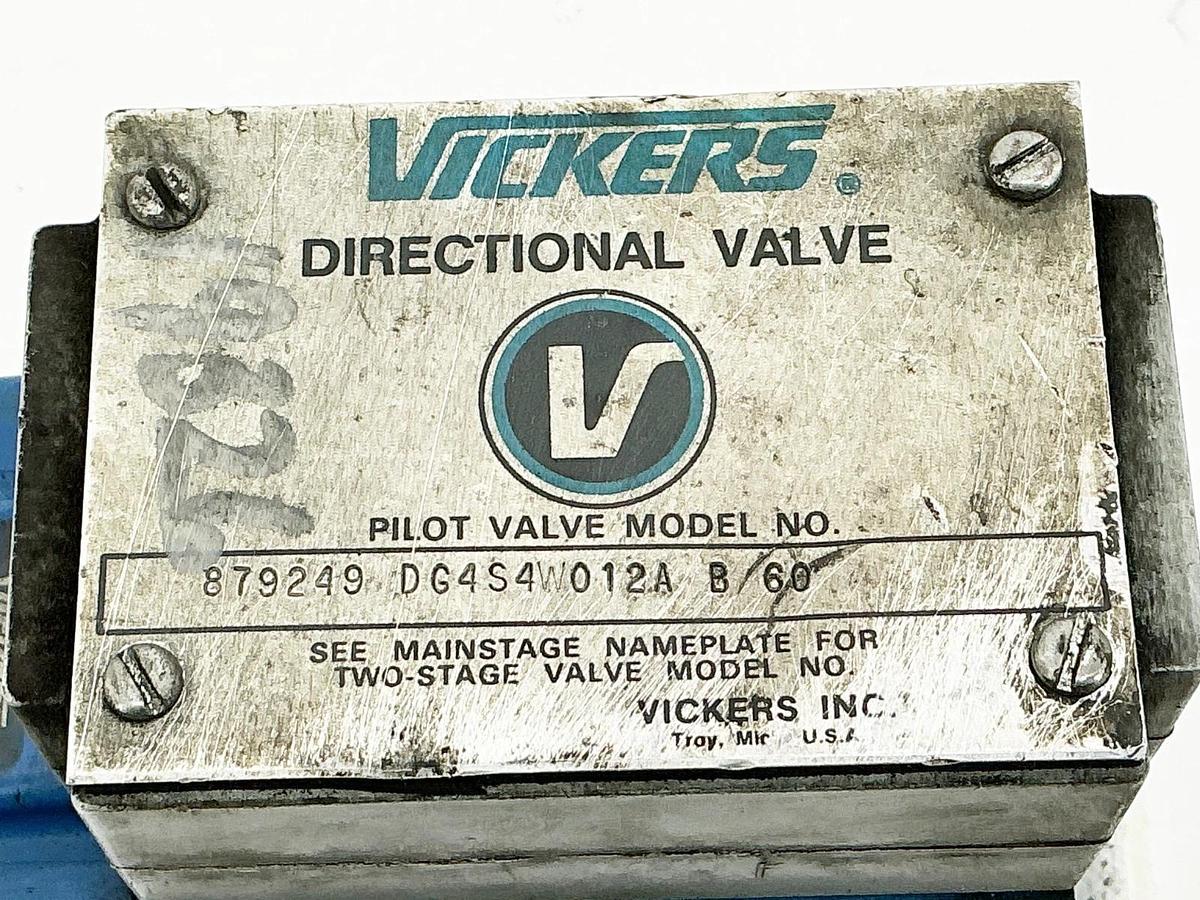 Used Vickers DG4S4W012A-B-60 Solenoid Valve 110/120V 50/60Hz 879249