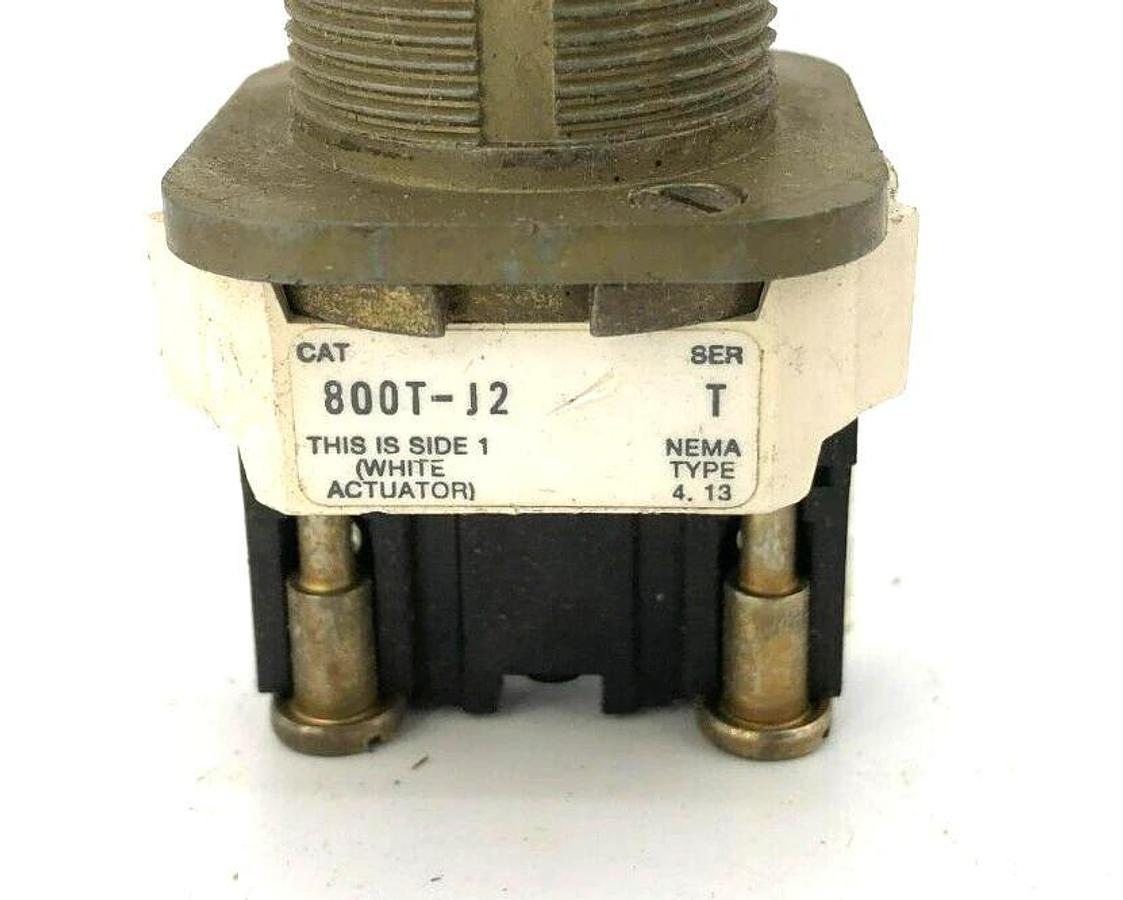 Used Allen Bradley 800T-J2 Ser. T Selector Switch (No Knob)