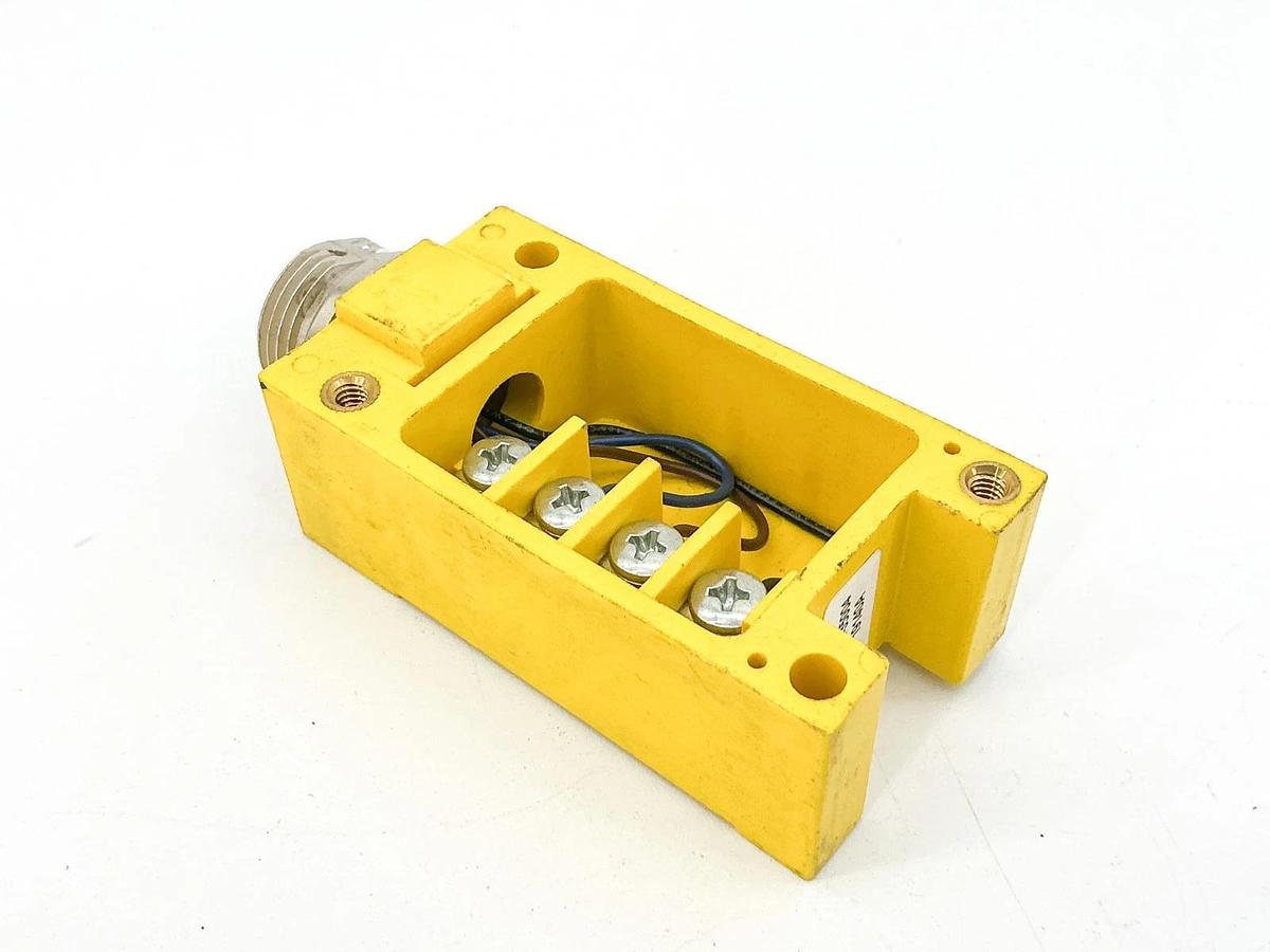New Banner Engineering RWB4-35004 Wiring Block 4 Wire 35004 - No Box