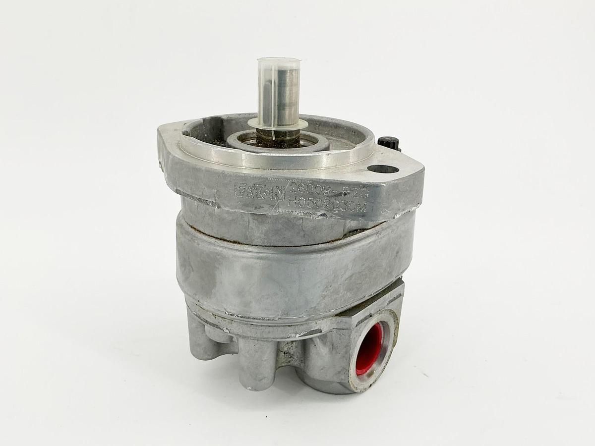 New Eaton 26009-RZG Gear Pump H050203DM