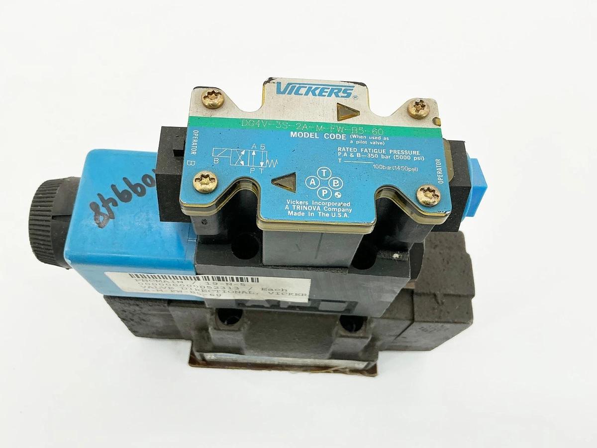 New Vickers DG5S4-022A-T-M-FW-B5-20 Solenoid Valve 120V 02-127375 - No Box