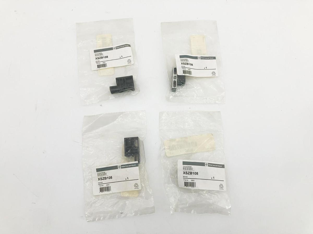 Lot of 4 New Telemecanique XSZB108 Fixing Brackets