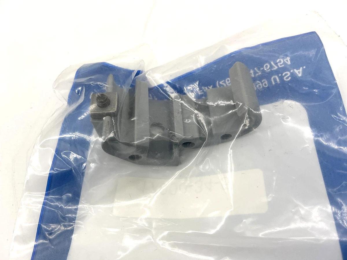 New PHD 17000-34-5 Compact Sensor Mounting Bracket for SD/SE Series Bore: 1-3/8"