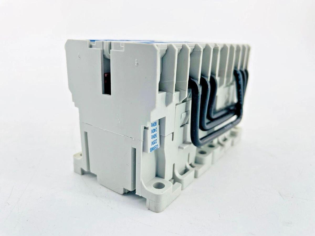 New Eaton Cutler Hammer CE9G01B Reversing Contactor 220V 60Hz/240V 60Hz Ser A3