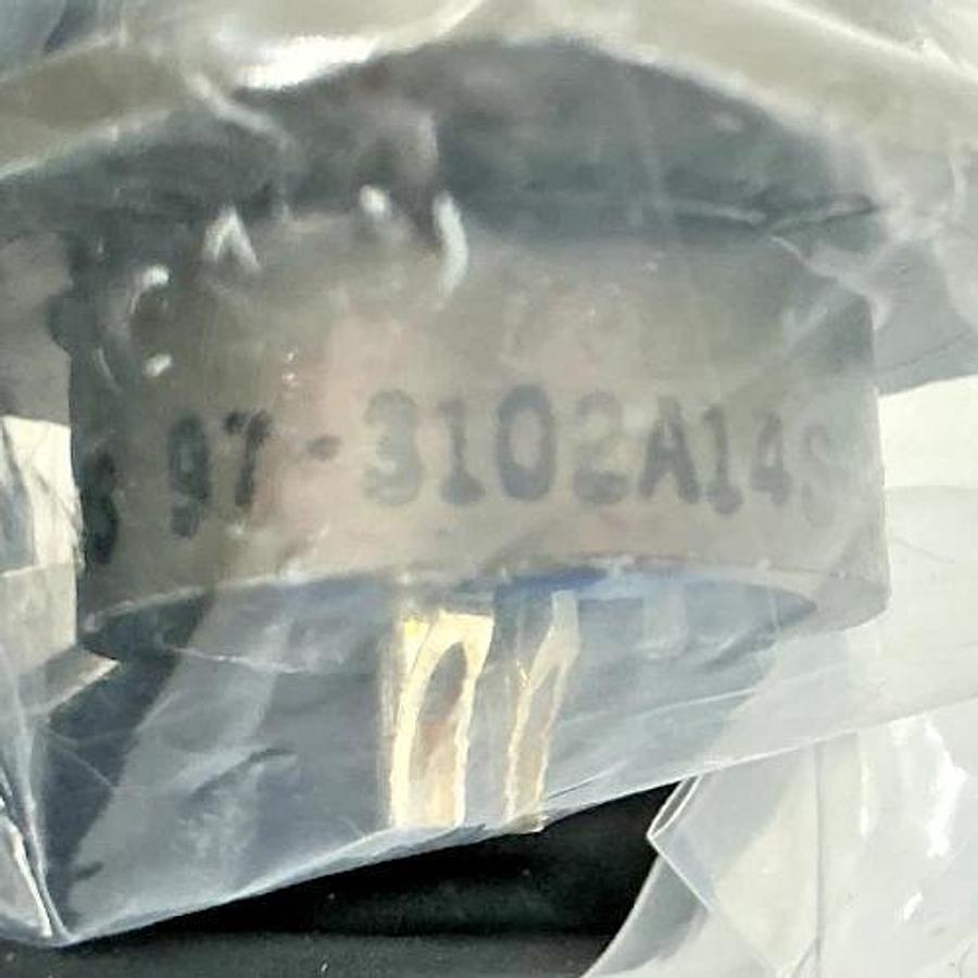 Lot of 2 New Amphenol 97-3102A14S-9PW Connector Receptacle Male 2-Pin