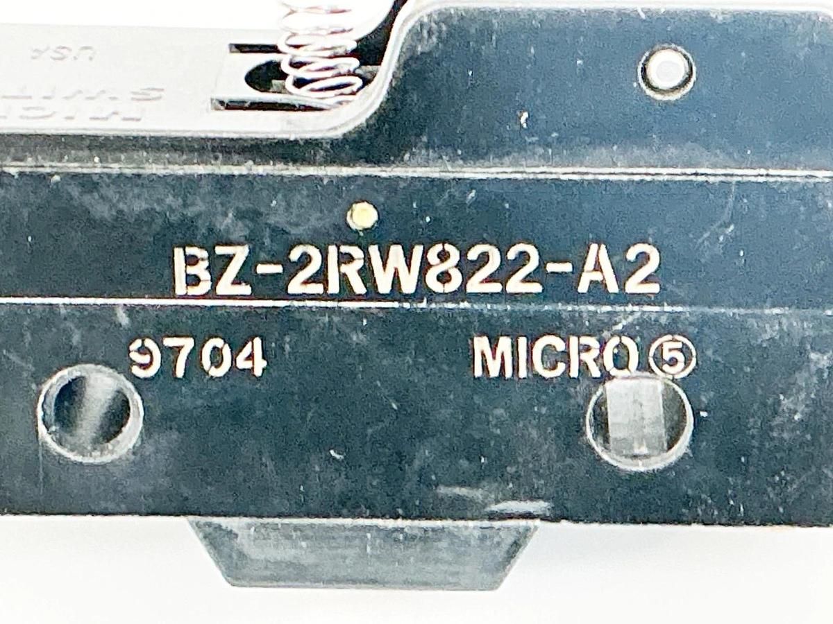 New Lot of 2 Microswitch BZ-2RW822-A2 Roller Limit Switch 15A 600V - No Box