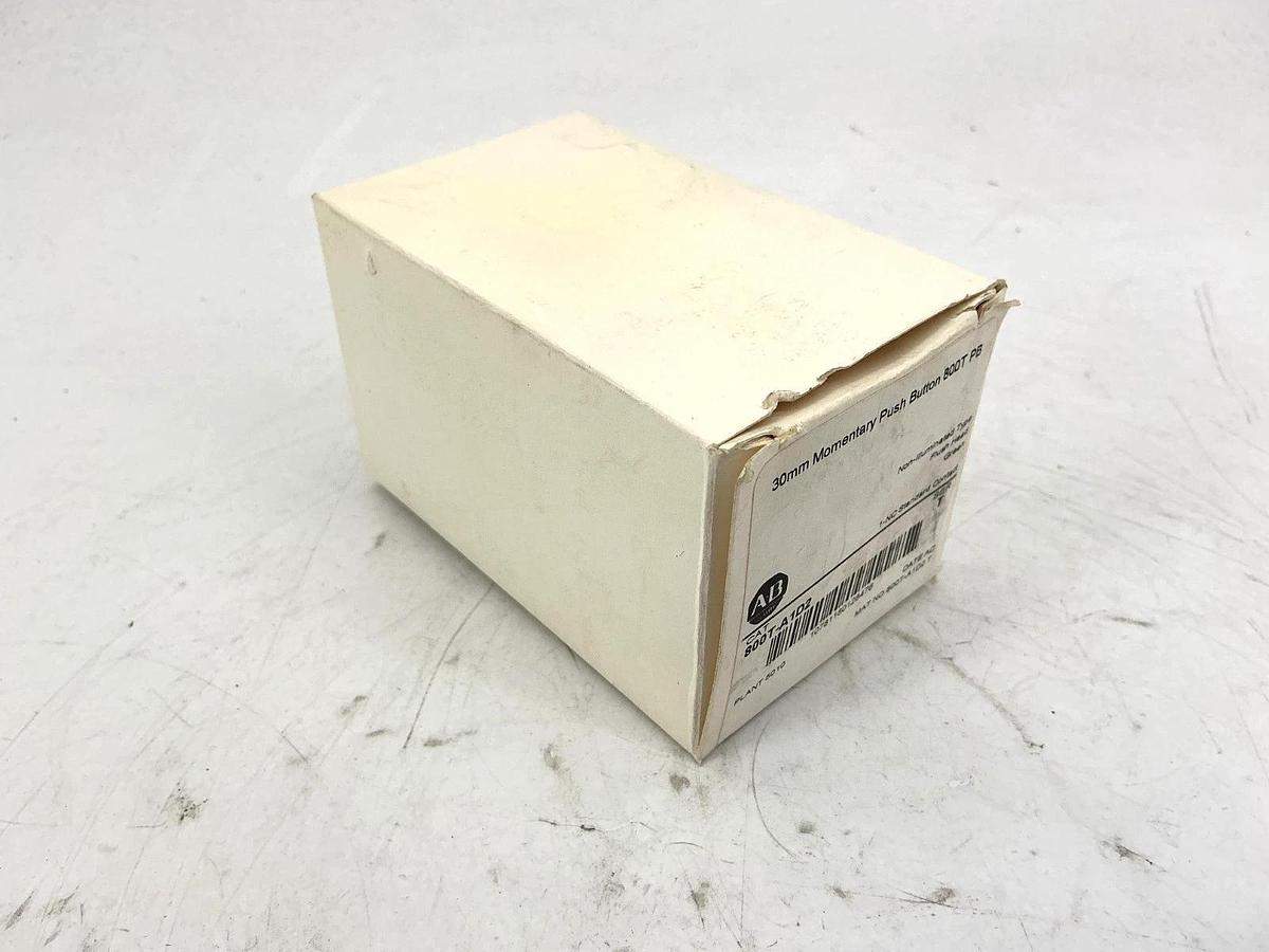 New Allen Bradley 800T-A1D2 Ser T Momentary Push Button 30mm Flush Head Green
