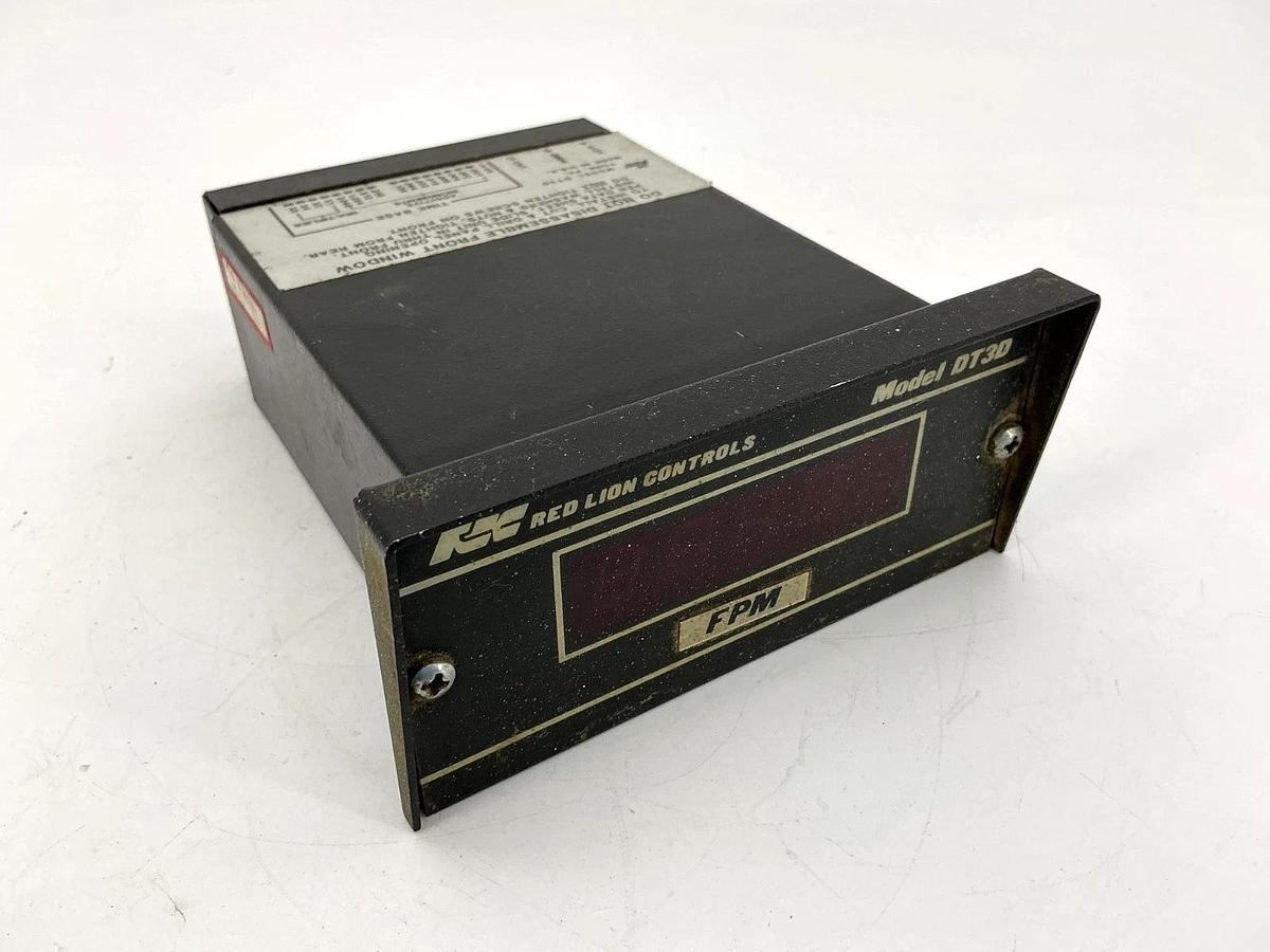 Used Red Lion DT3D0500 Tachometer 5-Digit LED Display 115VAC 50/60HZ DT3D