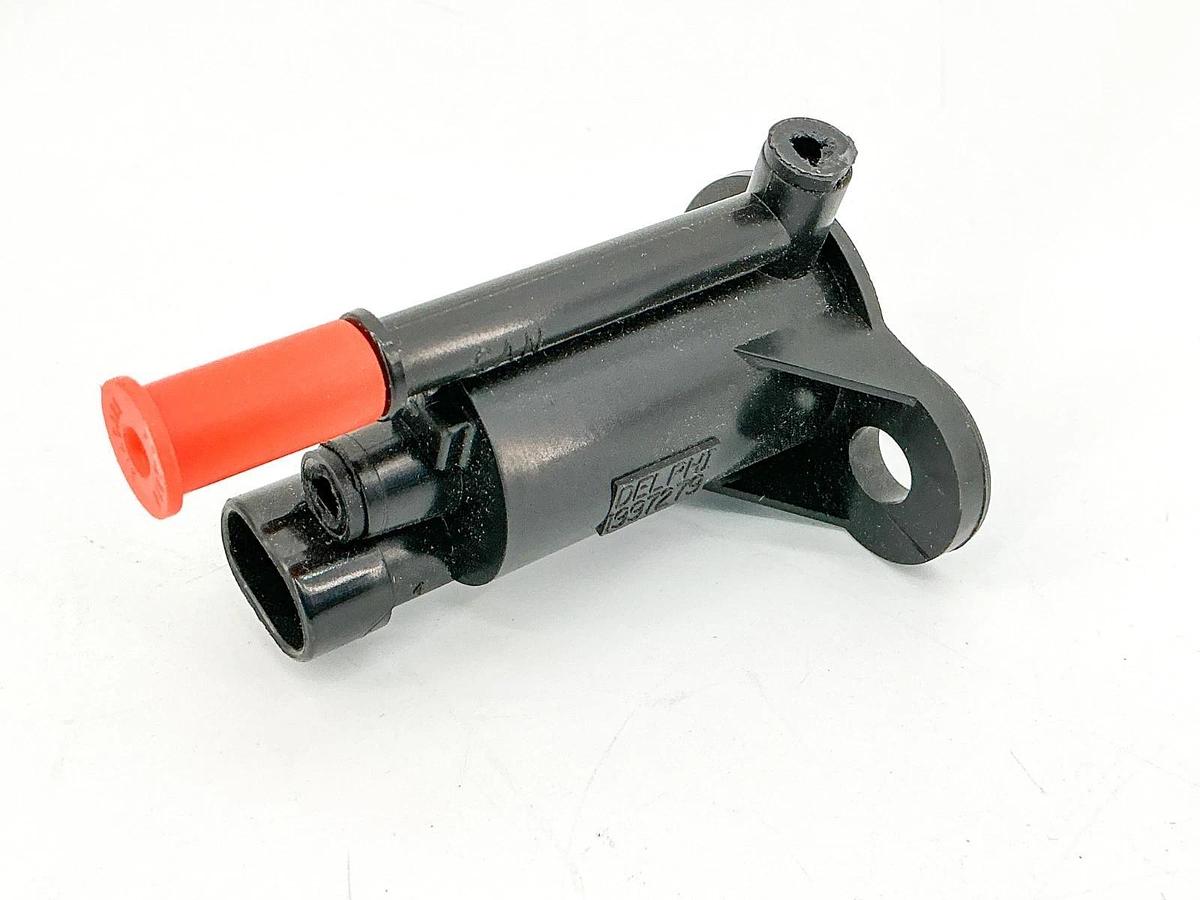 New Hyster 1558191 PVT Retaining Valve