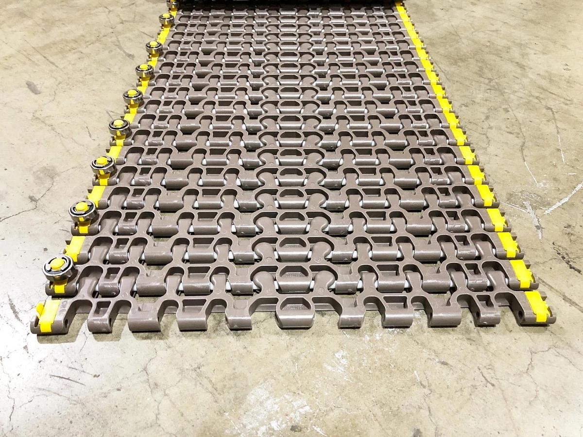 New Rexnord 10324702 Conveyor Chain HP7956B-15IN-MTW-CW-T2P 15" W x 45" L